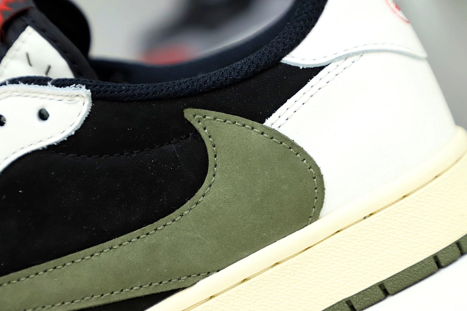 TRAVIS NIKE 1 OG AIR JORDAN “Olive” SCOTT X LOW 0113
